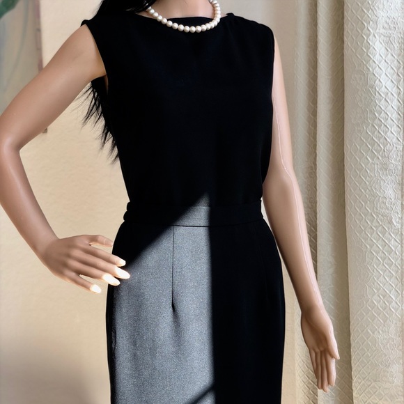 Skirt and blouse - Picture 3 of 5